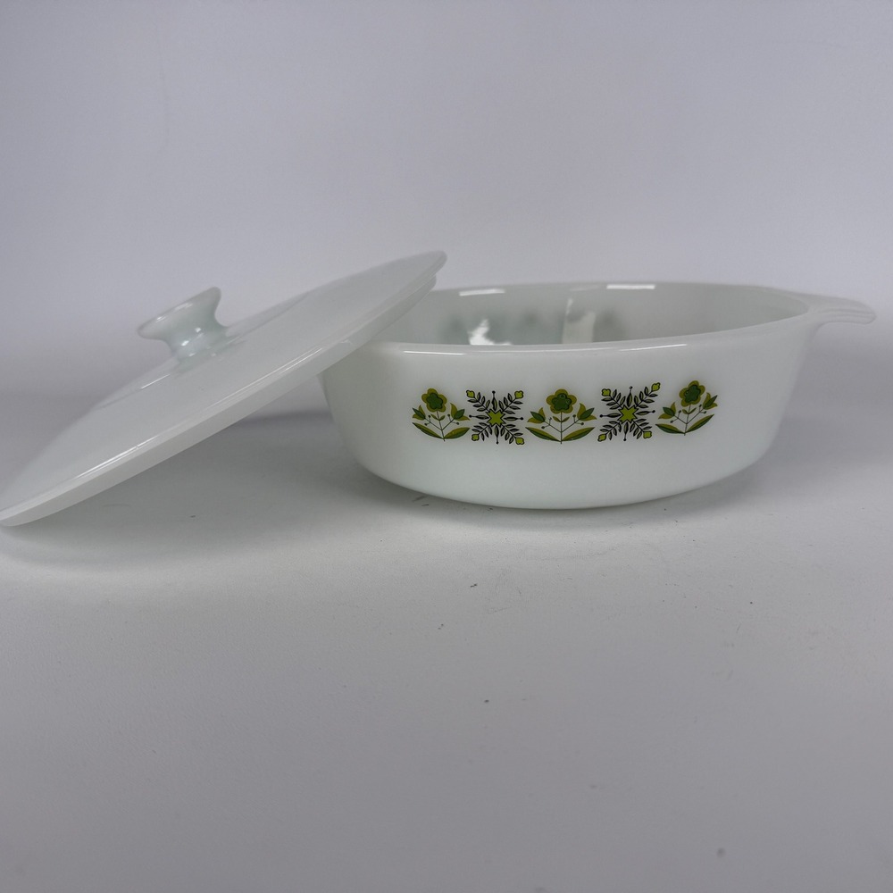 Anchor Hocking Fire-King Meadow Green Milk Glass Casserole Dish with Lid 1.5qt